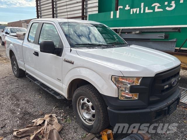 Ford F-150 شاحنات خفيفة/مفصلية الجوانب