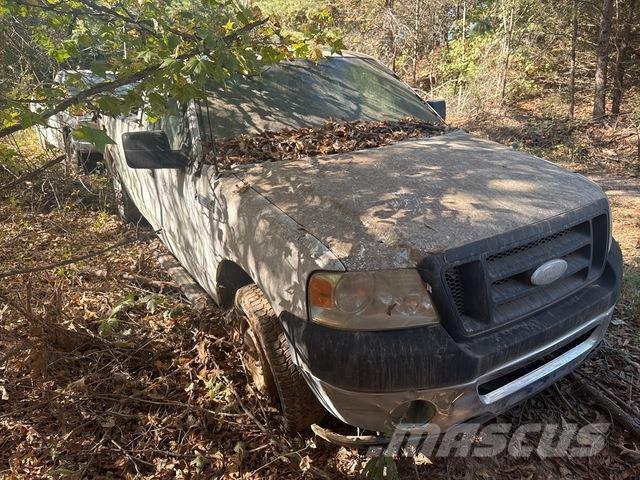 Ford F-150 شاحنات خفيفة/مفصلية الجوانب