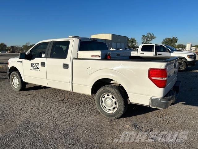Ford F-150 شاحنات خفيفة/مفصلية الجوانب