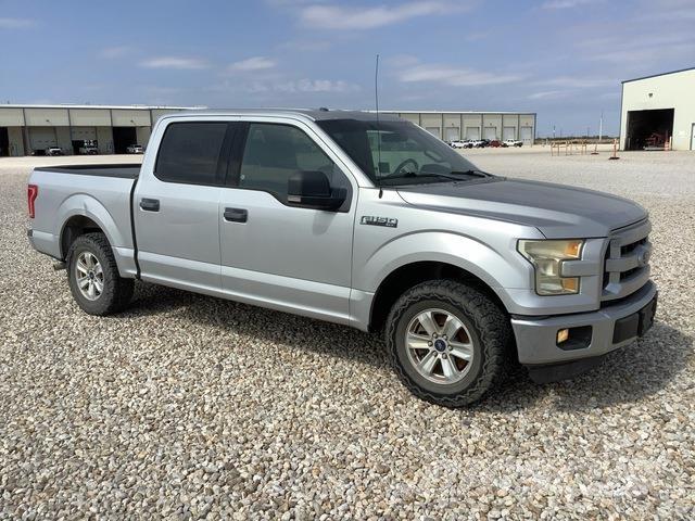 Ford F-150 شاحنات خفيفة/مفصلية الجوانب