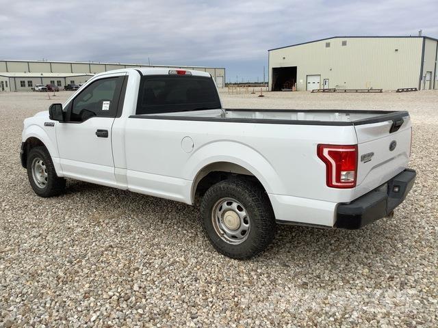 Ford F-150 شاحنات خفيفة/مفصلية الجوانب