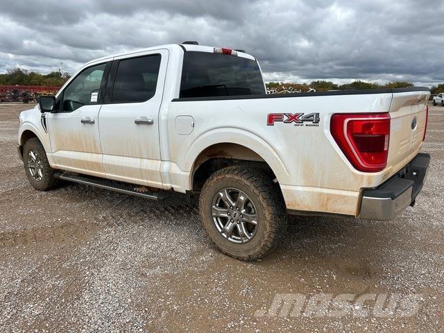 Ford F-150 شاحنات خفيفة/مفصلية الجوانب