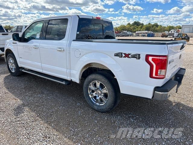 Ford F-150 شاحنات خفيفة/مفصلية الجوانب