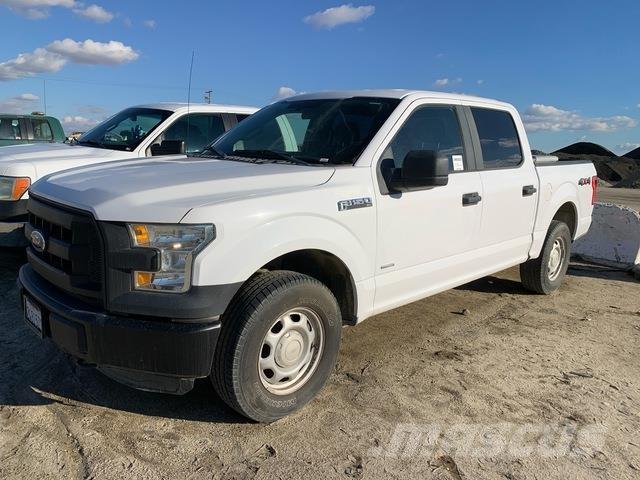 Ford F-150 شاحنات خفيفة/مفصلية الجوانب