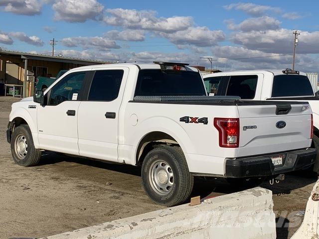 Ford F-150 شاحنات خفيفة/مفصلية الجوانب