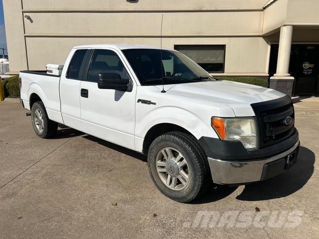 Ford F-150 شاحنات خفيفة/مفصلية الجوانب