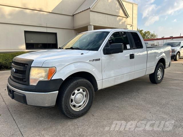 Ford F-150 شاحنات خفيفة/مفصلية الجوانب