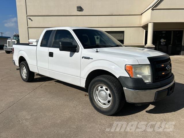 Ford F-150 شاحنات خفيفة/مفصلية الجوانب