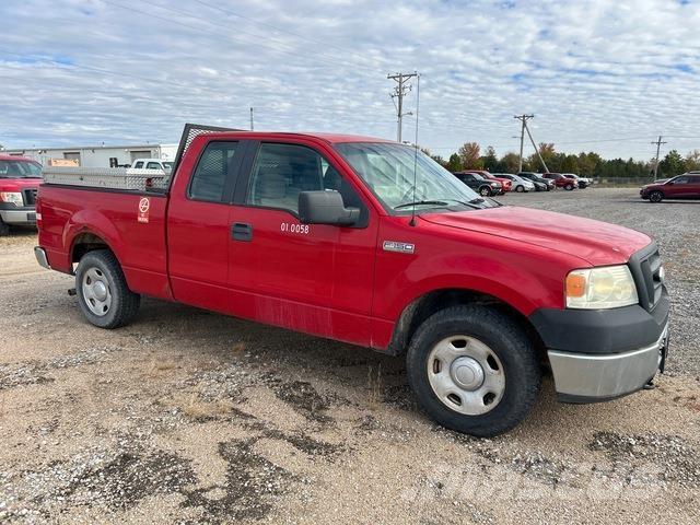 Ford F-150 شاحنات خفيفة/مفصلية الجوانب