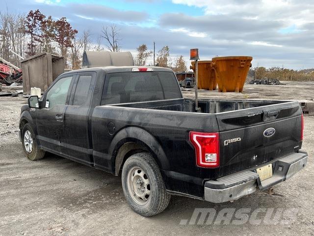 Ford F-150 شاحنات خفيفة/مفصلية الجوانب