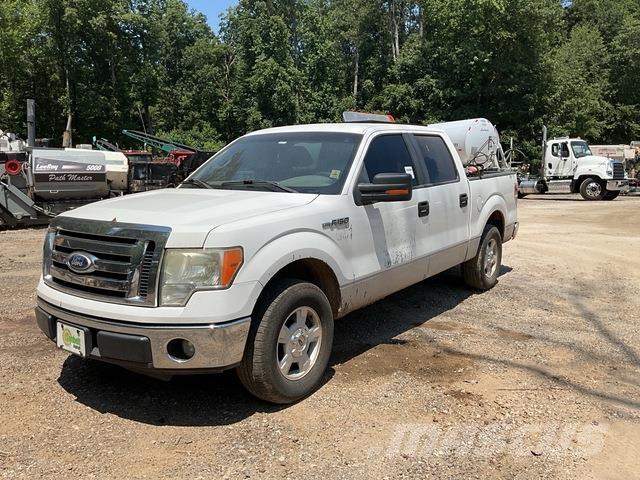 Ford F-150 شاحنات خفيفة/مفصلية الجوانب