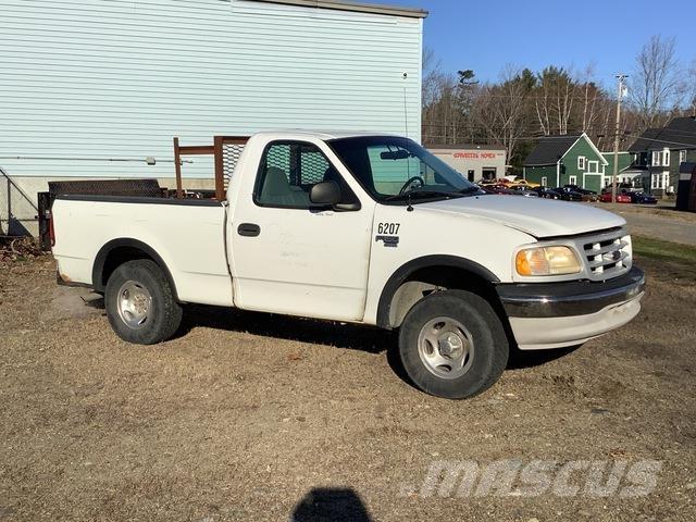 Ford F-150 شاحنات خفيفة/مفصلية الجوانب