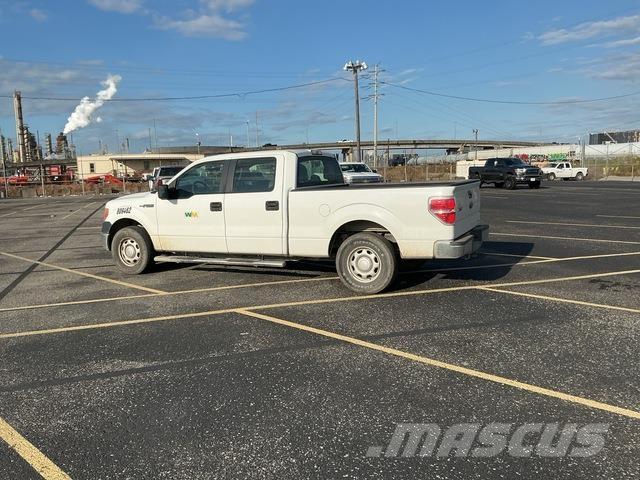 Ford F-150 شاحنات خفيفة/مفصلية الجوانب