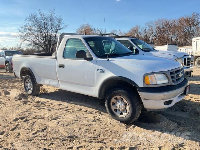 Ford F-150 شاحنات خفيفة/مفصلية الجوانب