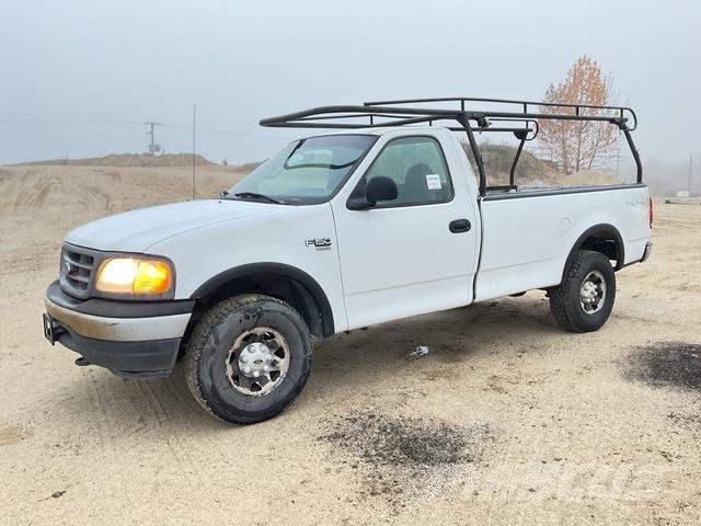 Ford F-150 شاحنات خفيفة/مفصلية الجوانب