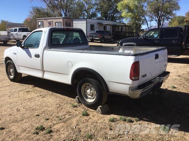 Ford F-150 شاحنات خفيفة/مفصلية الجوانب