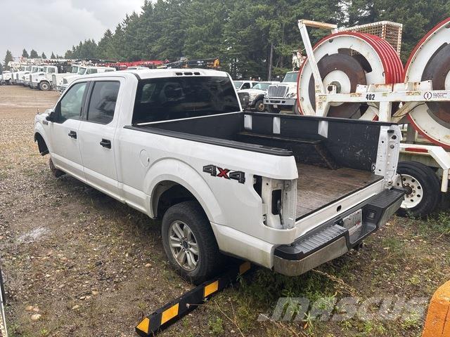 Ford F-150 4x4 شاحنات خفيفة/مفصلية الجوانب