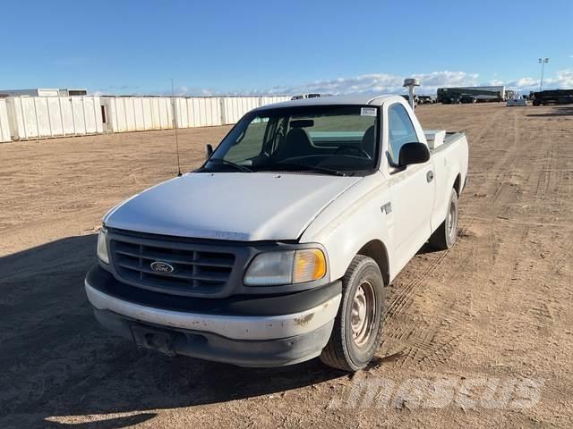 Ford F-150 XL أخرى