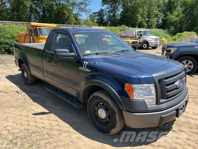 Ford F-150 XL شاحنات خفيفة/مفصلية الجوانب