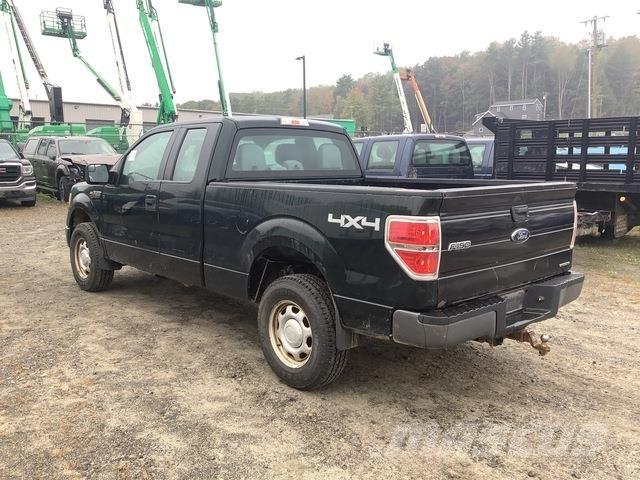 Ford F-150 XL شاحنات خفيفة/مفصلية الجوانب