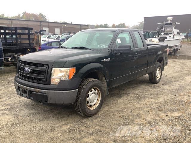 Ford F-150 XL شاحنات خفيفة/مفصلية الجوانب