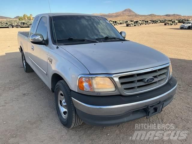 Ford F-150 XLT أخرى