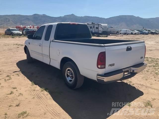 Ford F-150 XLT أخرى