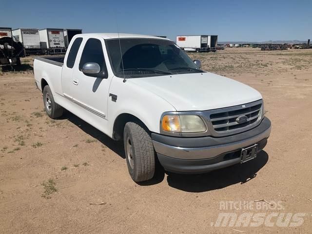 Ford F-150 XLT أخرى
