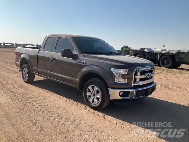 Ford F-150 XLT أخرى