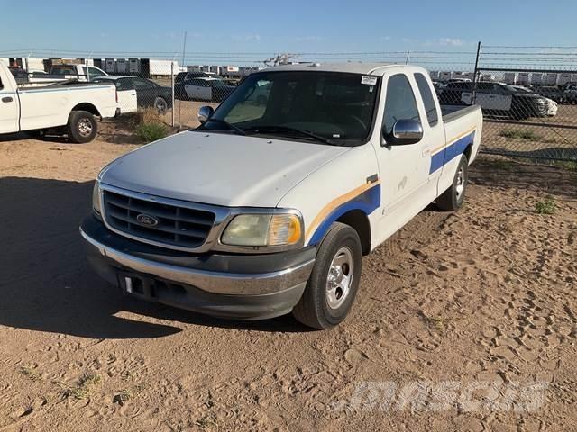 Ford F-150 XLT أخرى