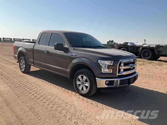 Ford F-150 XLT أخرى