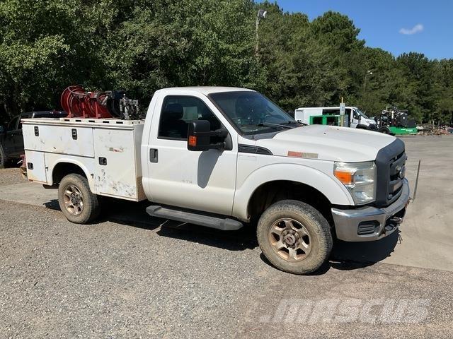 Ford F-250 شاحنات خفيفة/مفصلية الجوانب