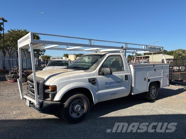 Ford F-250 شاحنات خفيفة/مفصلية الجوانب