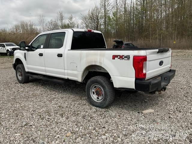 Ford F-250 أخرى