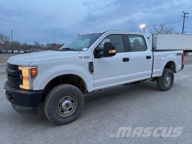 Ford F-250 شاحنات خفيفة/مفصلية الجوانب
