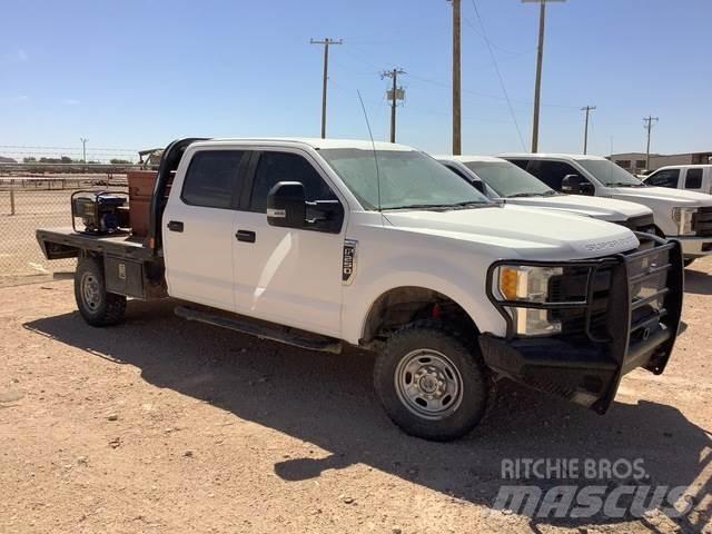 Ford F-250 شاحنات مسطحة/مفصلية الجوانب