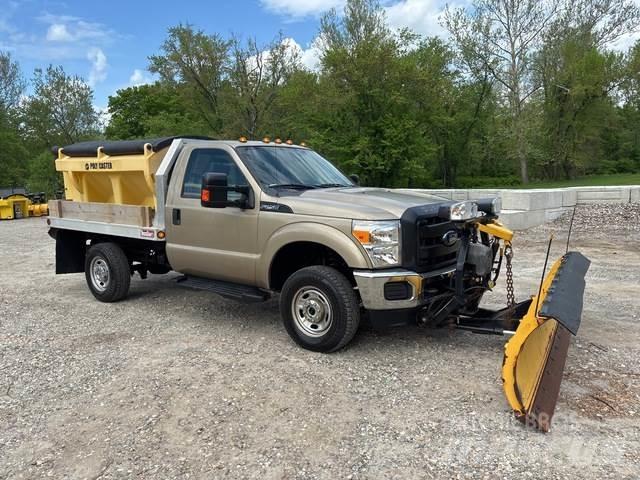Ford F-250 حراثات ونصول الجليد