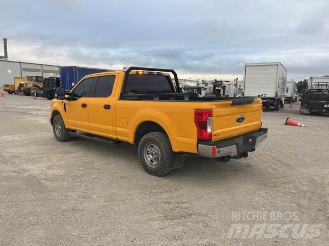 Ford F-250 أخرى