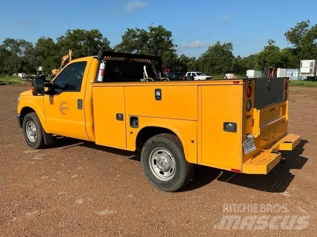 Ford F-250 شاحنات خفيفة/مفصلية الجوانب