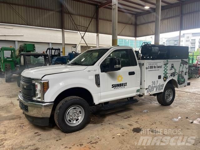 Ford F-250 شاحنات خفيفة/مفصلية الجوانب