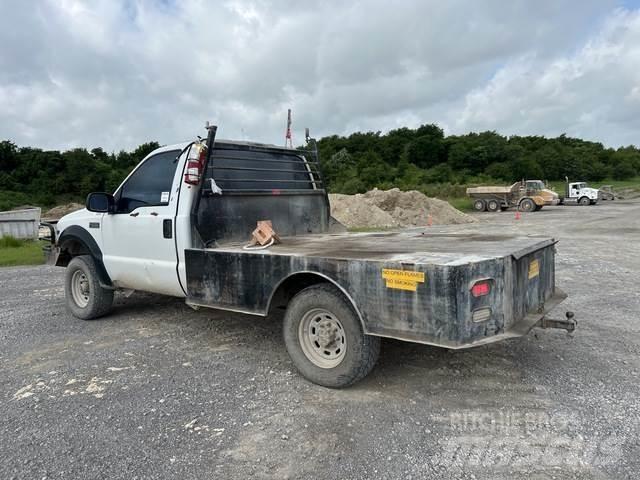 Ford F-250 شاحنات مسطحة/مفصلية الجوانب