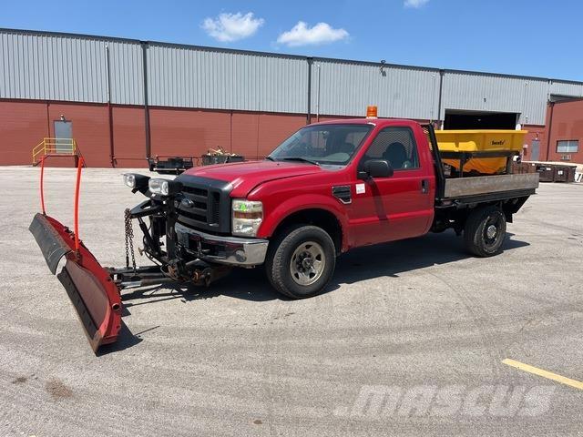 Ford F-250 حراثات ونصول الجليد