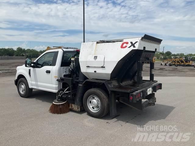 Ford F-250 شاحنات كاسحة