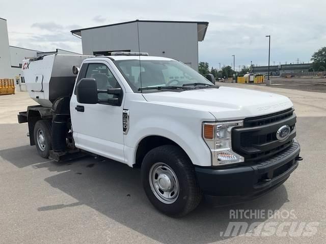 Ford F-250 شاحنات كاسحة