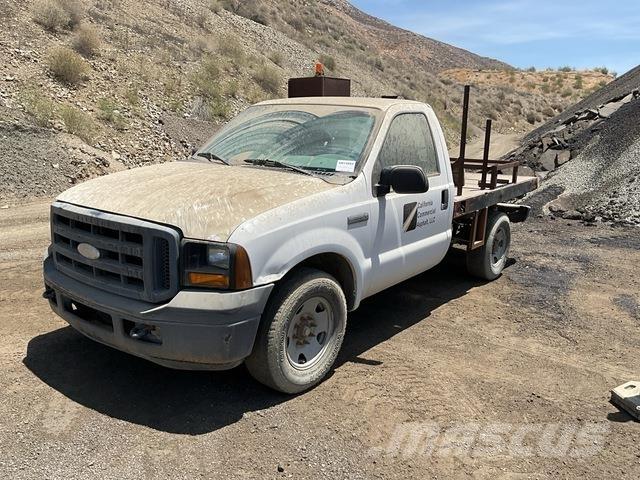 Ford F-250 شاحنات مسطحة/مفصلية الجوانب