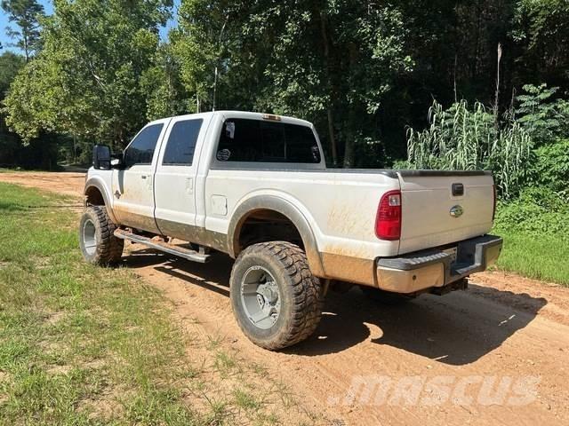 Ford F-250 شاحنات خفيفة/مفصلية الجوانب