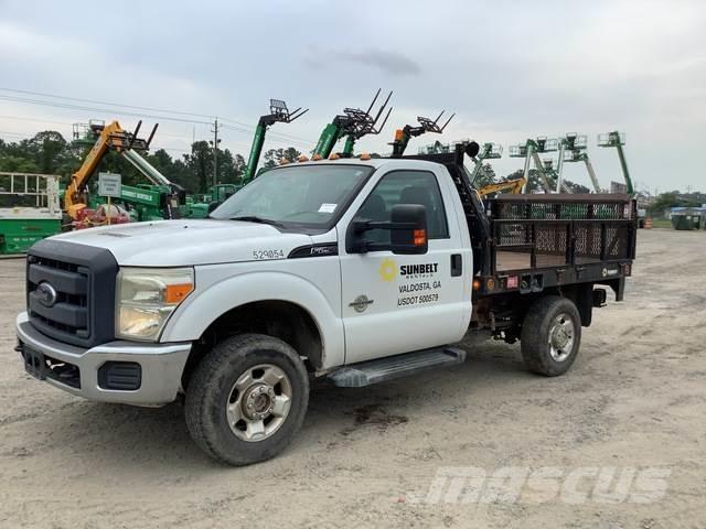 Ford F-250 شاحنات مسطحة/مفصلية الجوانب