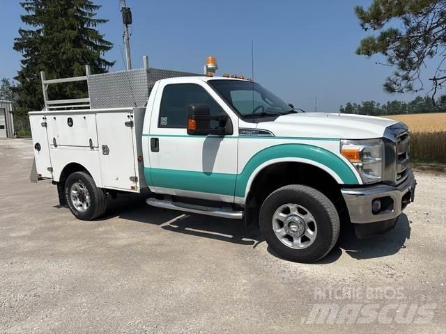 Ford F-250 شاحنات خفيفة/مفصلية الجوانب