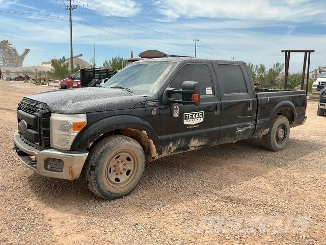 Ford F-250 شاحنات خفيفة/مفصلية الجوانب