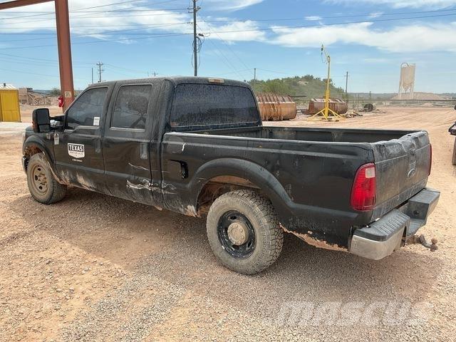 Ford F-250 شاحنات خفيفة/مفصلية الجوانب